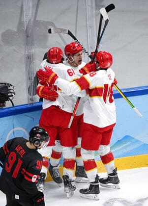 (220215) -- BEIJING, Feb. 15, 2022 -- Athletes of China celebrate scoring during the Ice hockey, Eishockey men s qualification play-off of Beijing 2022 Winter Olympics between Canada and China at Wukesong Sports Centre, in Beijing, capital of China, Feb. 15, 2022. ) (BEIJING2022)CHINA-BEIJING-OLYMPIC Winter games, Winterspiele,Spiele, Summer games ICE HOCKEY-MEN S QUALIFICATION PLAY-OFF-CAN VS CHN (CN) LixZiheng 