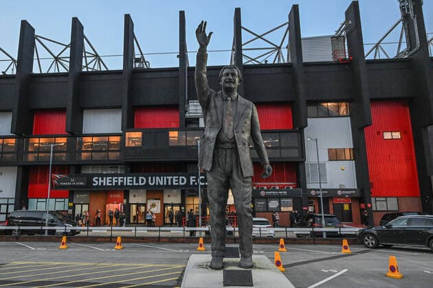 Sky Bet Championship Sheffield United v Hull City The Derek Dooley MBE statue at Bramall Lane Sheffield Bramall Lane South Yorkshire United Kingdom Copyright: xCraigxThomas NewsxImagesx