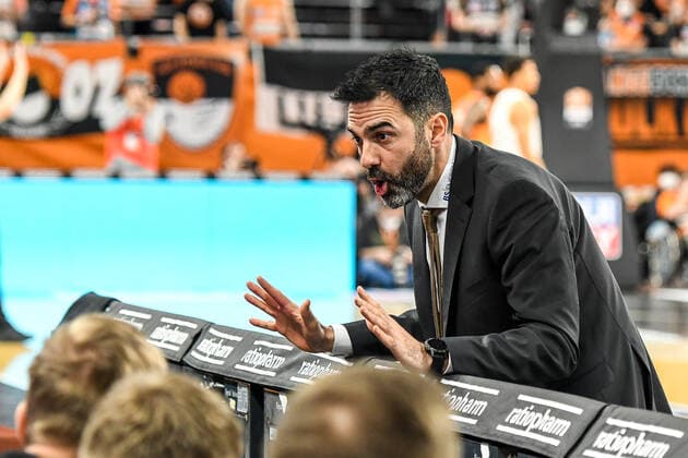 GER, BBL, ratiopharm Ulm vs Basketball Löwen Braunschweig 15.02.2022, ratiopharm arena, Neu-Ulm, GER, BBL, ratiopharm Ulm vs Basketball Löwen Braunschweig, im Bild Jesus Ramirez (Braunschweig) nordphotoxGmbHx xHafner nph00200