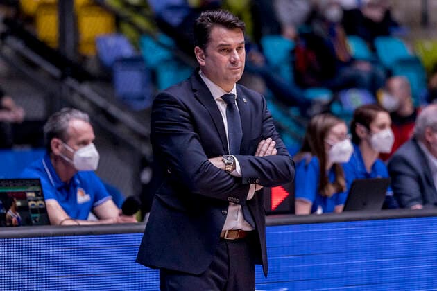 easycredit BBL, Fraport Skyliners vs Alba Berlin, Frankfurt, Fraport Arena, 15 2 2022 Israel Gonzalez Coach Alba Berlin , Fraport Skyliners vs Alba Berlin, Frankfurt, Fraport Arena, 15 2 2022 Copyright: xBEAUTIFULxSPORTS Gawlikx