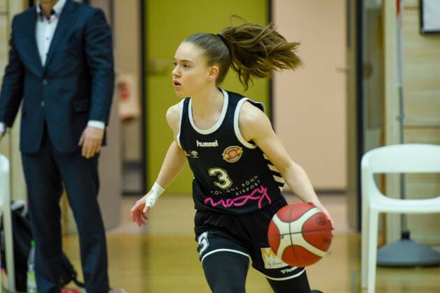 Halle, Germany 15 February 2022 1 BBL Women 2021 2022 Gisa Lions SV Halle vs Rheinland Lions Jienke de Leyn Rheinland Lions SWH arena Sachsen Anhalt Copyright: xFotostandx xxBallaschx