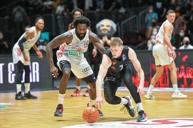 , Niners Chemnitz vs FC Bayern Muenchen Basketball, easycredit Basketball Bundesliga, 15 02 2022 Niners Chemnitz vs FC Bayern Muenchen Basketball, easycredit Basketball Bundesliga, 15 02 2022 Chemnitz Copyright: xBertxHarzer xEibner-xPressefotox