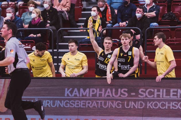 ProA 20 Matchday Artland Dragons vs Tigers Tuebingen, 15 02 2022 Team of Tigers Tuebingen ProA 20 Matchday Artland Dragons vs Tigers Tuebingen on 15 02 2022 in Quakenbrueck Artland Arena , Germany, Copyright: xBEAUTIFULxSPORTS Neddermannx
