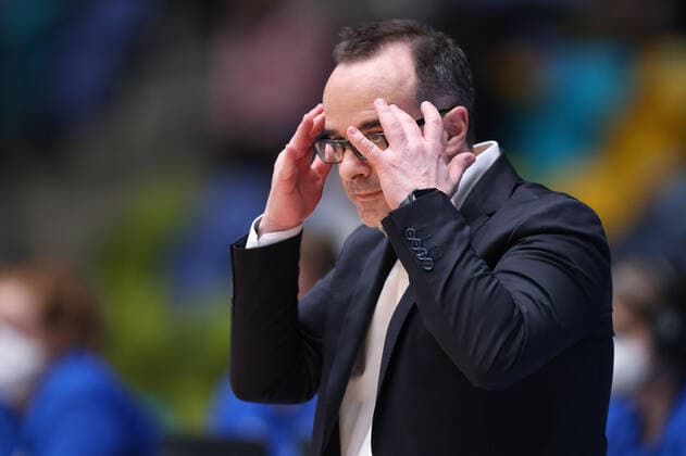 Fraport Skyliners Alba Berlin, easyCredit BBL Head Coach Diego Ocampo Fraport Skyliners Basketball match of the easyCredit BBL between the Fraport Skyliners and Alba Berlin on 15 February 2022 at the Ballsporthalle in Frankfurt am Main , Frankfurt am Main Hesse Germany Ballsporthalle