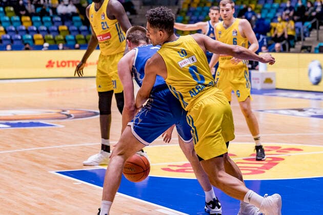 easycredit BBL, Fraport Skyliners vs Alba Berlin, Frankfurt, Fraport Arena, 15 2 2022 Matt Haarms Fraport Skyliners 3 Maodo Lo Alba Berlin 0 , Fraport Skyliners vs Alba Berlin, Frankfurt, Fraport Arena, 15 2 2022 Copyright: xBEAUTIFULxSPORTS Gawlikx