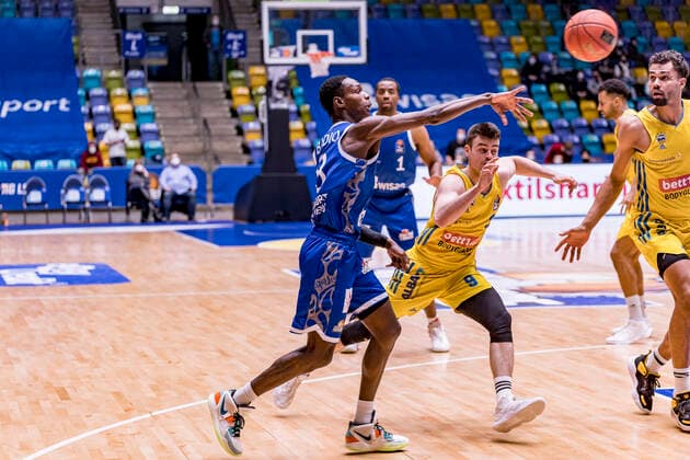 easycredit BBL, Fraport Skyliners vs Alba Berlin, Frankfurt, Fraport Arena, 15 2 2022 Brancou Badio Fraport Skyliners 8 , Fraport Skyliners vs Alba Berlin, Frankfurt, Fraport Arena, 15 2 2022 Copyright: xBEAUTIFULxSPORTS Gawlikx