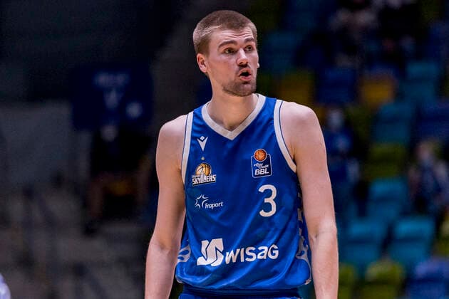 easycredit BBL, Fraport Skyliners vs Alba Berlin, Frankfurt, Fraport Arena, 15 2 2022 Matt Haarms Fraport Skyliners 3 , Fraport Skyliners vs Alba Berlin, Frankfurt, Fraport Arena, 15 2 2022 Copyright: xBEAUTIFULxSPORTS Gawlikx