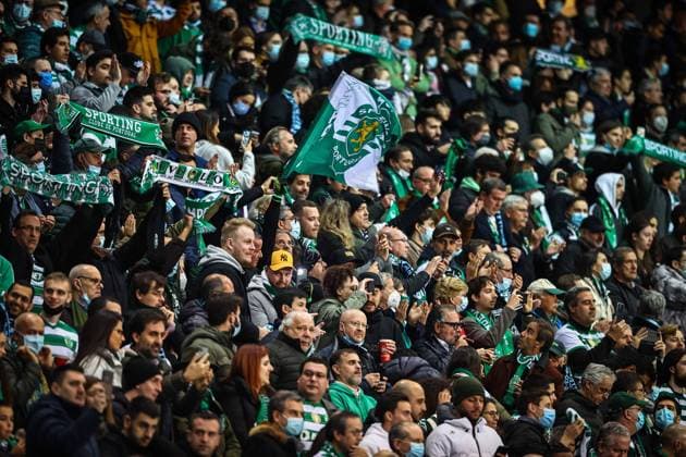 Lisbon, Portugal, Feb 15th 2022 SPORTING FANS during the UEFA Champions League game between Sporting Lisbon and Manchester City at the Estadio Jose Alvalade in Lisbon Portugal Pedro Loureiro SPP Sporting Lisbon v Manchester City 