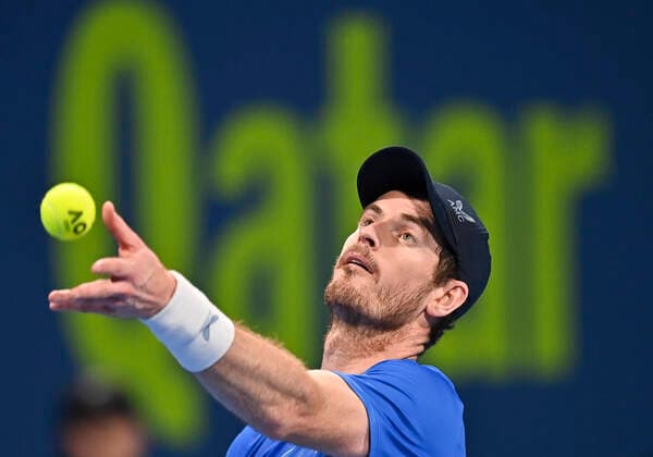 (220216) -- DOHA, Feb. 16, 2022 -- Andy Murray of Britain serves to Taro Daniel of Japan during the first round of ATP, Tennis Herren Qatar Open Tennis match at the Khalifa International Tennis Complex in Doha, capital of Qatar, Feb. 15, 2022. (Photo by Xinhua) (SP)QATAR-DOHA Table tennis, Tischtennis ATP QATAR OPEN-FIRST ROUND Nikku 