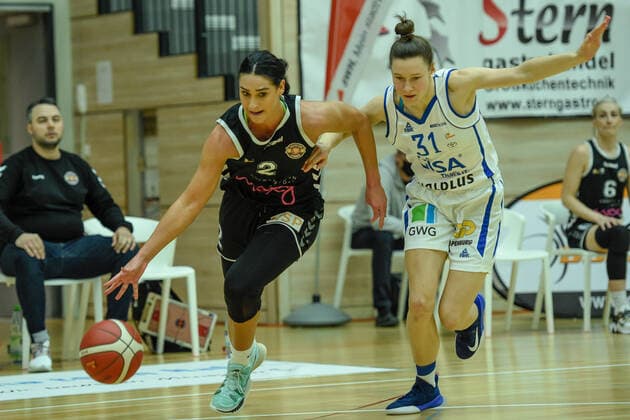 Halle, Germany 15 February 2022 1 BBL women 2021 2022 Gisa Lions SV Halle vs Rheinland Lions v li in duel Taylor Wurtz Purifoy Rheinland Lions and Charlotte Kreuter Halle SWH arena Saxony Anhalt Copyright: xFotostandx xxBallaschx
