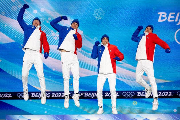 220216 Fabien Claude, Emilien Jacquelin, Simon Desthieux and Quentin Maillet Fillon of France celebrate at the medal ceremony for men s biathlon 4 x 7,5 km relay during day 12 of the 2022 Winter Olympics on February 16, 2022 in Zhangjiakou. Photo: Jon Olav Nesvold BILDBYRAN COP 217 JE0043 Olympic Games, Olympische Spiele, Olympia, OS olympics winter olympics os ol olympiska spel vinter-os olympiske leker peking peking 2022 beijing 2022 beijing 2022 olympic games beijing 2022 winter olympic games peking-os beijing-ol vinter-ol 12 bbeng skidskytte stafett frankrike france *** 220216 Fabien Claude, Emilien Jacquelin, Simon Desthieux and Quentin Maillet Fillon of France celebrate at the medal ceremony for men s biathlon 4 x 7.5 km relay during day 12 of the 2022 Winter Olympics on February 16, 2022 in Zhangjiakou Photo Jon Olav Nesvold BILDBYRAN COP 217 JE0043 olympic games olympics winter olympics os ol olympiska spel vinter os olympiske leker peking peking 2022 beijing 2022 beijing 2022 olympic games beijing 2022 winter olympic games peking os beijing ol vinter ol 12 bbeng biathlon relay france france,  Copyright: JONxOLAVxNESVOLD BB220216JE135