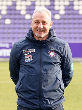 Teampraesentation Aue 15.02.2022 Sportdirektor Pavel Dotchev; FC Erzgebirge Aue, 2.Bundesliga, Porträttermin 2021 2022 , Aue, 15.02.2022, Erzgebirgsstadion, Fussball ,