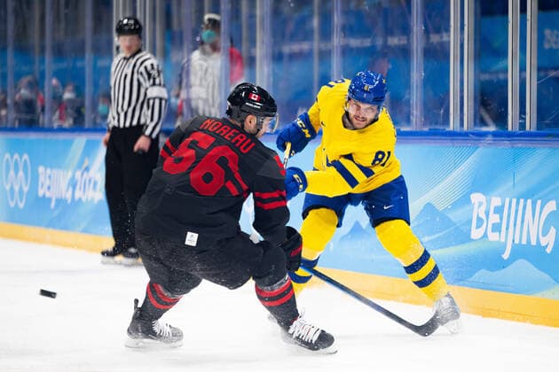 220216 Maxim Noreau of Canada and Theodor Lennström of Sweden in the men ices ice hockey quarterfinal between Sweden and Canada during day 12 of the 2022 Winter Olympics on February 16, 2022 in Beijing Photo Maxim Thore BILDBYRAN kod MT MT0326 ice hockey ice hockey olympic games olympics Winter Olympics Olympic Games Winter Olympics Winter Olympics Beijing Beijing 2022 Beijing 2022 Beijing 2022 Olympic Games Beijing 2022 Winter Olympic Games Beijing Os Beijing Olympic Winter Olympics 12 bbeng quarter final sweden canada,  Copyright: MAXIMxTHORE BB220216MT130