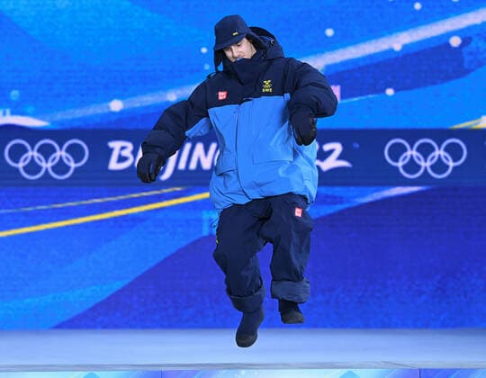 BEIJING 2022, Ski Freestyle, Slopestyle Männer, Siegerehrung (220216) -- ZHANGJIAKOU, Feb. 16, 2022 -- Bronze medalist Jesper Tjader of Sweden reacts during the awarding ceremony of freestyle skiing men s freeski slopestyle at Zhangjiakou Medals Plaza of the Winter Olympics in Zhangjiakou, north China s Hebei Province, Feb. 16, 2022. ) (BEIJING2022)CHINA-ZHANGJIAKOU-OLYMPIC Winter games, Winterspiele,Spiele, Summer games AWARDING CEREMONY-FREESTYLE SKIING (CN) DaixTianfang 