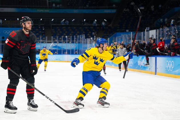 220216 Lucas Wallmark of Sweden celebrates the 1 0 goal in the mens ice hockey quarterfinal between Sweden and Canada during day 12 of the 2022 Winter Olympics on February 16, 2022 in Beijing Photo Maxim Thore BILDBYRAN kod MT MT0326 ice hockey ice hockey olympic games olympics winter olympics os ol olympic games winter os olympic games peking peking 2022 beijing 2022 beijing 2022 olympic games beijing 2022 winter olympic games peking os beijing ol winter ol 12 bbeng quarter final sweden canada cheer,  Copyright: MAXIMxTHORE BB220216MT153