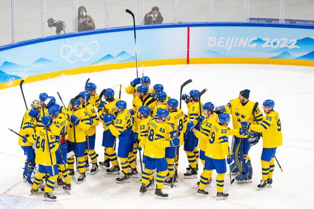 220216 Players of Sweden celebrate after the mens ice hockey quarterfinal between Sweden and Canada during day 12 of the 2022 Winter Olympics on February 16, 2022 in Beijing Photo Mathias Bergeld BILDBYRAN kod MB MT0326 ice hockey ice hockey olympic games olympics winter olympics os ol olympiska games winter os olympics peking peking Beijing 2022 beijing 2022 beijing 2022 olympic games beijing 2022 winter olympic games beijing os beijing ol winter ol 12 bbeng quarter final sweden canada cheer,  Copyright: MATHIASxBERGELD BB220216MB099