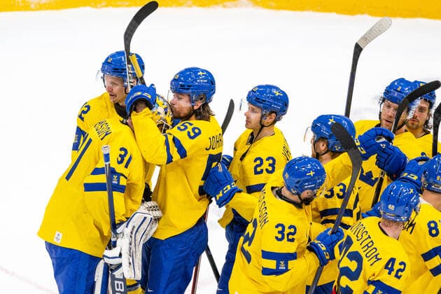 220216 Goaltender Lars Johansson and Linus Johansson of Sweden celebrate after the mens ice hockey quarterfinal between Sweden and Canada during day 12 of the 2022 Winter Olympics on February 16, 2022 in Beijing Photo Mathias Bergeld BILDBYRAN kod MB MT0326 ice hockey ice hockey olympic games olympics winter olympics os ol olympic games winter os olympic games beijing peking 2022 beijing 2022 beijing 2022 olympic games beijing 2022 winter olympic games beijing os beijing ol winter ol 12 bbeng quarter final sweden canada cheer,  Copyright: MATHIASxBERGELD BB220216MB100