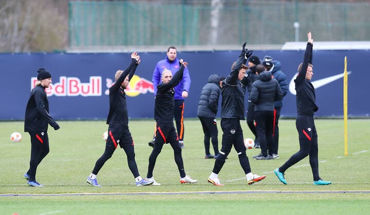 Europa League RB Leipzig training 16 12 2022 Leipzig, 16 02 2022, RBL training center, Europa League , RB Leipzig final training on the eve of RBL v Real San Sebastian , In the picture from l Emil Forsberg, Konrad Laimer, Kevin Kampl, David Lelle and Lukas Klostermann all RB Leipzig , Picture Point