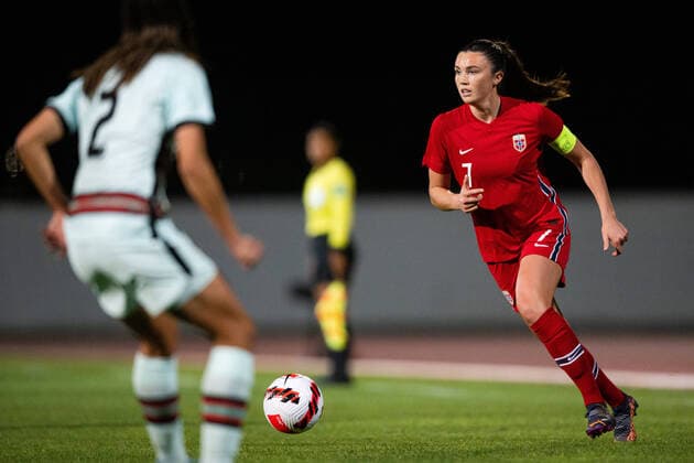 220216 Ingrid Syrstad Engen of Norway during the Algarve Cup football match between Portugal and Norway on February 16, 2022 in Lagos Photo Ludvig Thunman BILDBYRAN kod LT LT0277 fotboll football soccer fotball algarve cup portugal norge norway dam women s women bbeng,  Copyright: LUDVIGxTHUNMAN BB220216LT113