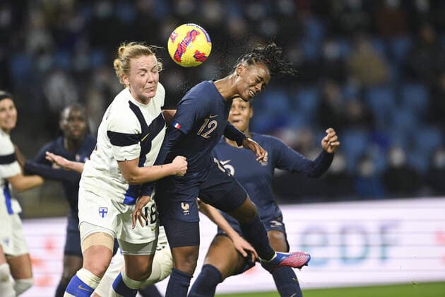 Melvine Malard (France) vs Anna Westerlund (Finlande) FOOTBALL : France vs Finlande - tournoi de France 2022 - 16 02 2022 JBAutissier Panoramic 