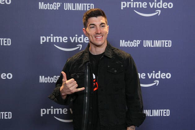 Sport Bilder des Tages February 16, 2022, MADRID, MADRID, SPAIN: Maverick Vinales, MotoGP rider attends during the photocall of the premiere of the MotoGP Unlimited film celebrated at Cine Capitol Gran VoÂ­a on February 16, 2022, in Madrid, Spain. MADRID SPAIN - ZUMAa181 20220216_zaa_a181_138 Copyright: xIrinaxR.xHipolitox