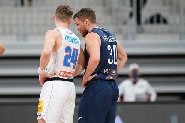 Vincent Friederici Syntainics MBC, 24 and Leon Friederici MLP Academics Heidelberg, 30 , MLP Academics Heidelberg vs Syntainics MBC, basketball, easyCredit Bundesliga, 22 match day, season 2021 2022, 16 02 2022, MLP Academics Heidelberg vs Syntainics MBC, basketball, easyCredit Bundesliga, 22 match day, season 2021 2022, 16 02 2022, Heidelberg Copyright: xEibner-Pressefotox EP_EER