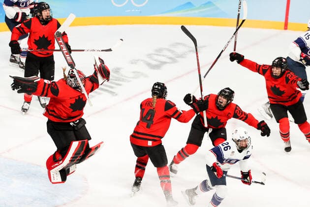 BEIJING, CHINA - FEBRUARY 17, 2022: Members of the Canadian women s Ice hockey, Eishockey team celebrate victory over the US in their gold medal match at the Wukesong Arena as part of the 2022 Winter Olympic Games, Olympische Spiele, Olympia, OS Canada won 3-2. Sergei Bobylev TASS  TS123B79