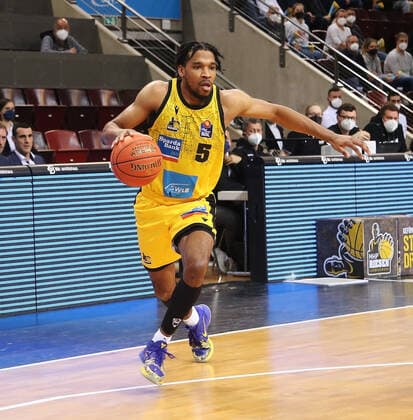 Justin Simon (Riesen) . MHP Riesen Ludwigsburg vs.BG Göttingen . Basketball-Bundesliga 2021-2022. Ludwigsburg , GER, 16.02.2022,