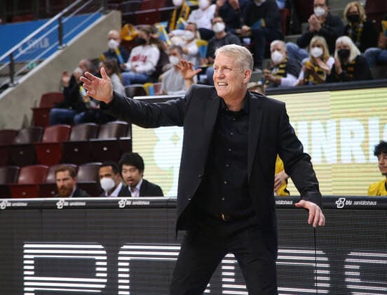 Trainer John Patrick (Riesen) . MHP Riesen Ludwigsburg vs.BG Göttingen . Basketball-Bundesliga 2021-2022. Ludwigsburg , GER, 16.02.2022,