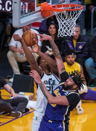 February 16, 2022, Los Angeles, California, USA: Anthony Davis 3 of the Los Angeles Lakers blocks a shot by Hassan Whiteside 21 of the Utah Jazz during their NBA, Basketball Herren, USA game on Wednesday February 16, 2022 at Crypto.com Arena in Los Angeles, California. Lakers defeat Jazz, 106-101. PI Los Angeles USA - ZUMAp124 20220216_zaa_p124_030 Copyright: xJAVIERxROJASx