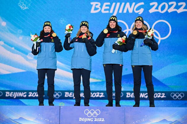 (220217) -- ZHANGJIAKOU, Feb. 17, 2022 -- Gold medalists of Sweden pose during the awarding ceremony of biathlon women s 4x6km relay at Zhangjiakou Medals Plaza of the Winter Olympics in Zhangjiakou, north China s Hebei Province, Feb. 17, 2022. ) (BEIJING2022)CHINA-ZHANGJIAKOU-OLYMPIC Winter games, Winterspiele,Spiele, Summer games AWARDING CEREMONY-BIATHLON (CN) MuxYu 