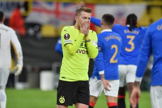 Fußball - Europa League - Borussia Dortmund - Glasgow Rangers am 17.02.2022 im Signal Iduna Park in Dortmund Marco Reus (Borussia Dortmund) unzufrieden, enttäuscht, enttaeuscht, niedergeschlagen. MT