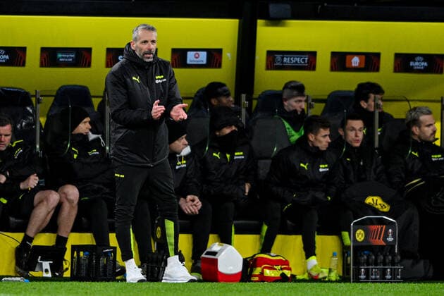 Europa League, Play Off Borussia Dortmund Glasgow Rangers 17 02 2022 at Signal Iduna Park in Dortmund Dortmund s head coach Marco Rose on the sidelines, giving instructions, giving tips, Copyright: xDavidxInderliedx