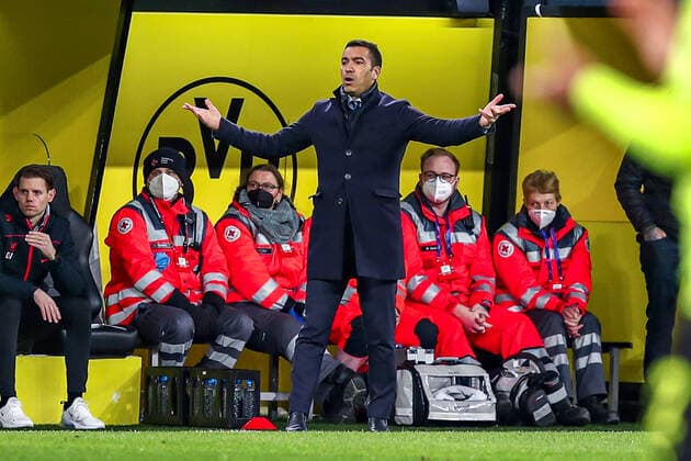 Giovanni Van Bronckhorst Glasgow Rangers FC, head coach gestures, gestures, GER, Borussia Dortmund BVB vs Glasgow Rangers FC, K o rounds play off, Europa League, season 2021 2022, 17 02 2022, DFB DFL regulations prohibit any use of photographs as image sequences and or quasi video , GER, Borussia Dortmund BVB vs Glasgow Rangers FC, K o rounds play off, Europa League, season 2021 2022, 17 02 2022 Dortmund Copyright: xEibner-Pressefoto GabrielxBoiax EP_EEP
