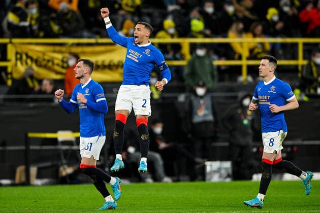 Europa League, Play-Off: Borussia Dortmund - Glasgow Rangers 17.02.2022 im Signal-Iduna-Park in Dortmund. Torjubel, Jubel, Freude von Glasgow s Borna BariciÄ‡ Glasgow s James Tavernier Glasgow s Ryan Jack Copyright: xDavidxInderliedx
