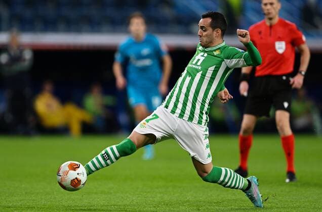 Russia Soccer Europa League Zenit - Betis 8118760 17.02.2022 Betis Juanmi controlls the ball during the Europa League soccer match between Zenit St.Petersburg and Real Betis, Seville, at the Gazprom Arena stadium, in St.Petersburg, Russia. Alexei Danichev Sputnik Moscow Russia  Copyright: xAlexeixDanichevx