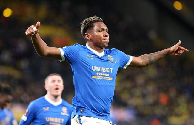 17.02.2022, Fussball UEFA Europa League 2021 2022, Play-Off, Borussia Dortmund - Glasgow Rangers, im Signal-Iduna-Park Dortmund. Jubel Torschütze Alfredo Morelos (Glasgow Rangers) zum Tor zum 2:0 ***DFL and DFB regulations prohibit any use of photographs as image sequences and or quasi-video.***
