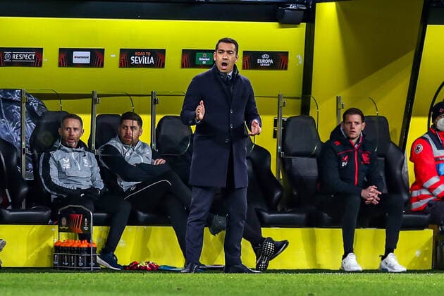 Giovanni Van Bronckhorst Glasgow Rangers FC, head coach gestures, gestures, GER, Borussia Dortmund BVB vs Glasgow Rangers FC, K o rounds play off, Europa League, season 2021 2022, 17 02 2022, DFB DFL regulations prohibit any use of photographs as image sequences and or quasi video , GER, Borussia Dortmund BVB vs Glasgow Rangers FC, K o rounds play off, Europa League, season 2021 2022, 17 02 2022 Dortmund Copyright: xEibner-Pressefoto GabrielxBoiax EP_EEP