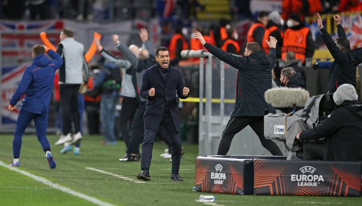 17 02 2022, Football UEFA Europa League 2021 2022, Play Off, Borussia Dortmund Glasgow Rangers, at Signal Iduna Park Dortmund cheering coach Giovanni van Bronckhorst Glasgow Rangers to score 1 4 DFL and DFB regulations prohibit any use of photographs as image sequences and or quasi video