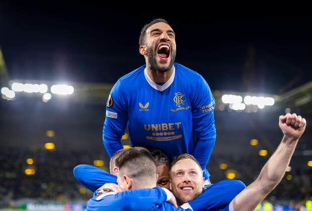 Torjubel: Connor Goldson , Calvin Bassey, Scott Arfield(Glasgow) Borussia Dortmund - Glasgow Rangers 17.02.2022, Fussball Foto: Moritz Müller