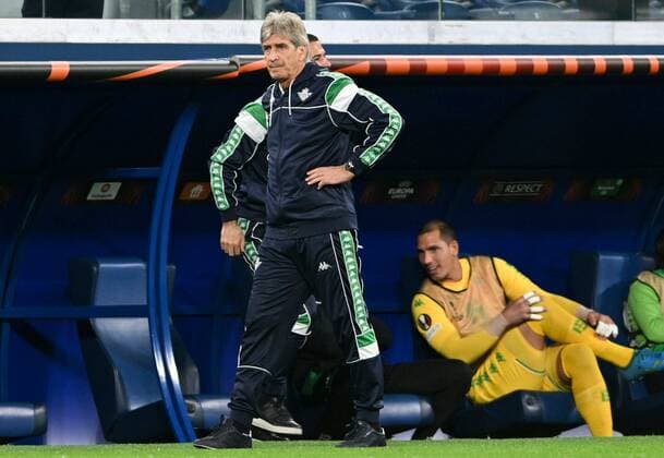 Russia Soccer Europa League Zenit - Betis 8118819 17.02.2022 Betis head coach Manuel Pellegrini is seen during the Europa League soccer match between Zenit St.Petersburg and Real Betis Seville, at the Gazprom Arena stadium, in St.Petersburg, Russia. Alexei Danichev Sputnik Moscow Russia  Copyright: xAlexeixDanichevx