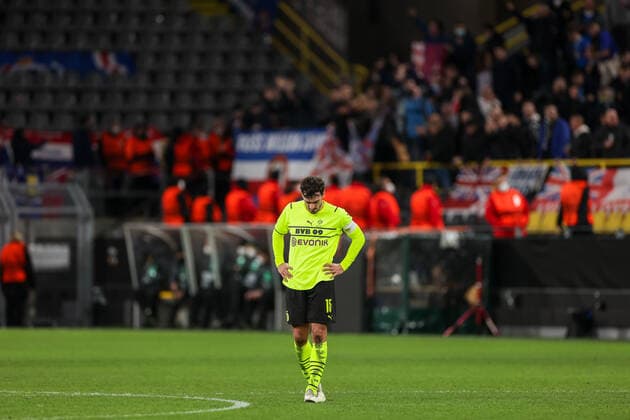 17 02 2022, football, 2021 2022 season, UEFA Europa League, play offs, Borussia Dortmund Glasgow Rangers, Mats Hummels Borussia Dortmund photo Dennis Ewert RHR FOTO Dortmund Signal Iduna Park NRW Germany xRHR FOTO DEx