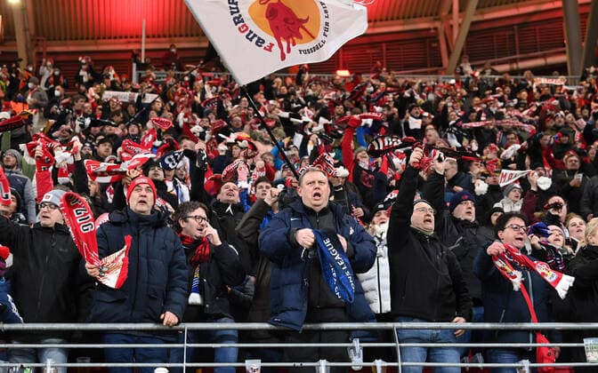 Football, men, 2021 2022 season, Europa League play offs, to reach the round of 16, first leg , RB Leipzig Real Sociedad San Sebastian, Leipzig fans, 17 02 2022, Copyright: xMatthiasxKochx