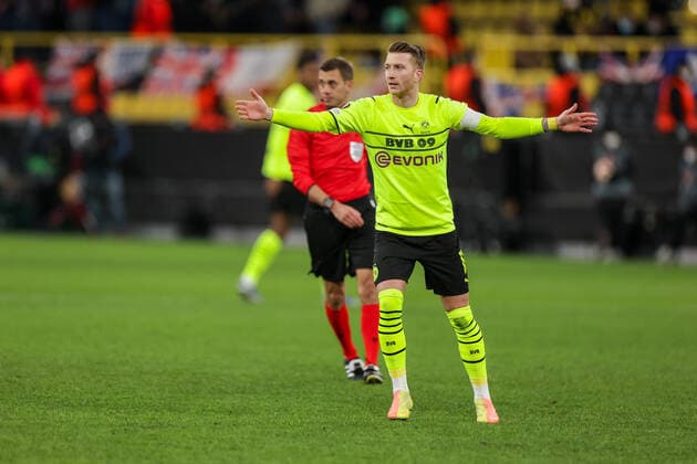 17 02 2022, football, 2021 2022 season, UEFA Europa League, play offs, Borussia Dortmund Glasgow Rangers, Marco Reus Borussia Dortmund photo Dennis Ewert RHR FOTO Dortmund Signal Iduna Park NRW Germany xRHR FOTO DEx