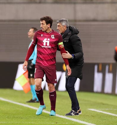 RB Leipzig San Sebastian 17 02 2022 Leipzig, 17 02 2022, Red Bull Arena, Football, UEFA Euro League, Ko Round PlayOff, First leg , RB Leipzig vs Real Sociedad San Sebastian , Pictured from left Mikel Oyarzabal 10, San Sebastian , Coach Imanol Alguacil San Sebastian , UEFA regulations prohibit any use of photographs as image sequences and or quasi video