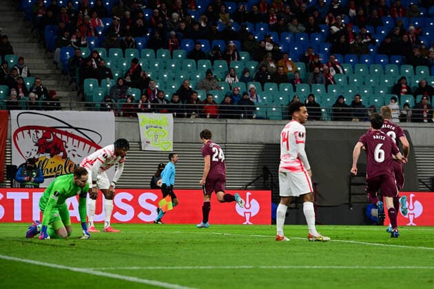 Goal celebration for 0 1 by Robin Le Normand 24 San Sebastian , RB Leipzig vs Real Sociedad, Europa League, PLayoff first leg, 17 02 2022 Copyright: xkolbert-press MarcxNiemeyerx