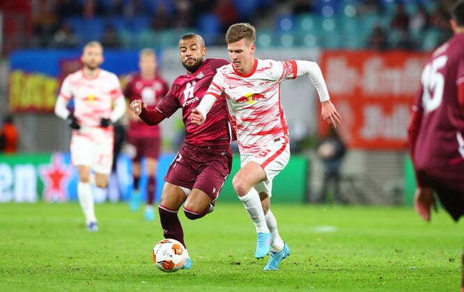RB Leipzig San Sebastian 17 02 2022 Leipzig, 17 02 2022, Red Bull Arena, Football, UEFA Europa League, Play Off Round , RB Leipzig GER vs Real Sociedad San Sebastian ESP , Pictured v l Rafinha 17, San Sebastian and Dani Olmo 25, RB Leipzig , UEFA regulations prohibit any use of photographs as image sequences and or quasi video , Picture Point
