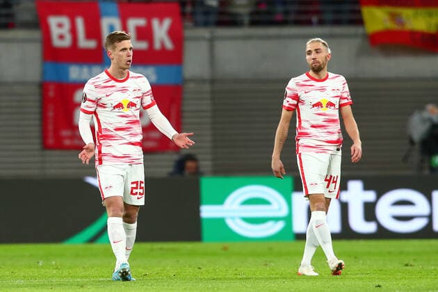 17 02 2022, xtgx, football UEFA European League, RB Leipzig Real Sociedad San Sebastian emspor, v l Dani Olmo Leipzig, 25 , Kevin Kampl Leipzig, 44 disappointed, looks disappointed, dejected, disappointed DFL DFB REGULATES PROHIBIT ANY USE OF PHOTOGRAPHS AS IMAGE SEQUENCES AND OR QUASI VIDEO Leipzig