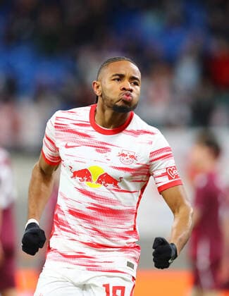 RB Leipzig - San Sebastian 17.02.2022 Leipzig, 17.02.2022, Red Bull Arena, Fussball, UEFA Europa League, Play Off Runde , RB Leipzig (GER) vs. Real Sociedad San Sebastian (ESP) , Tor für Leipzig zum 1:1. Im Bild: Torschütze Christopher Nkunku (18, RB Leipzig), Torjubel. , UEFA regulations prohibit any use of photographs as image sequences and or quasi-video , Picture Point