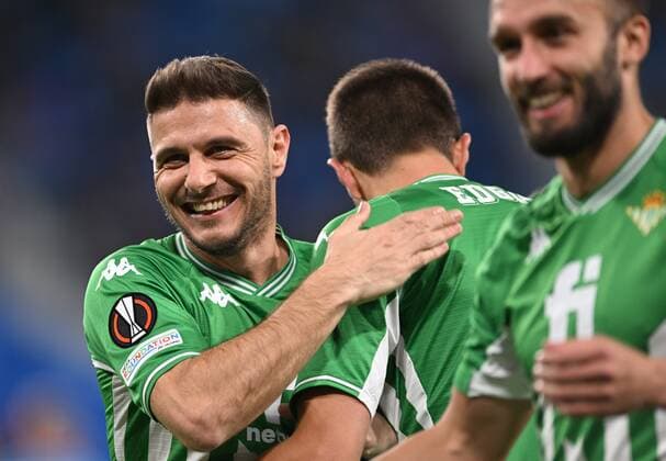 Russia Soccer Europa League Zenit - Betis 8118858 17.02.2022 Betis players celebrate a goal during the Europa League soccer match between Zenit St.Petersburg and Real Betis Seville, at the Gazprom Arena stadium, in St.Petersburg, Russia. Alexei Danichev Sputnik St. Petersburg Russia  Copyright: xAlexeixDanichevx